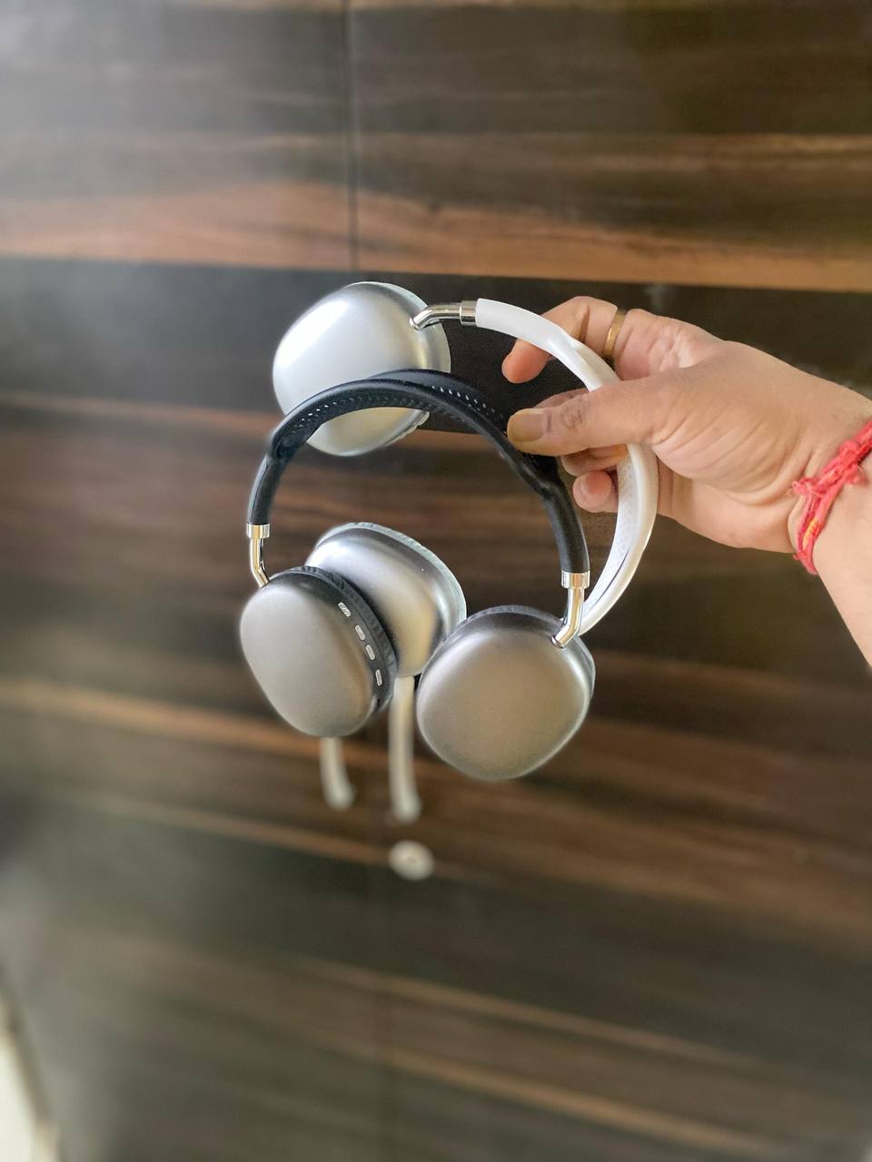 P9 Wireless Headphones 4‑Button Control, HD Sound (Random Colour) - Image 3